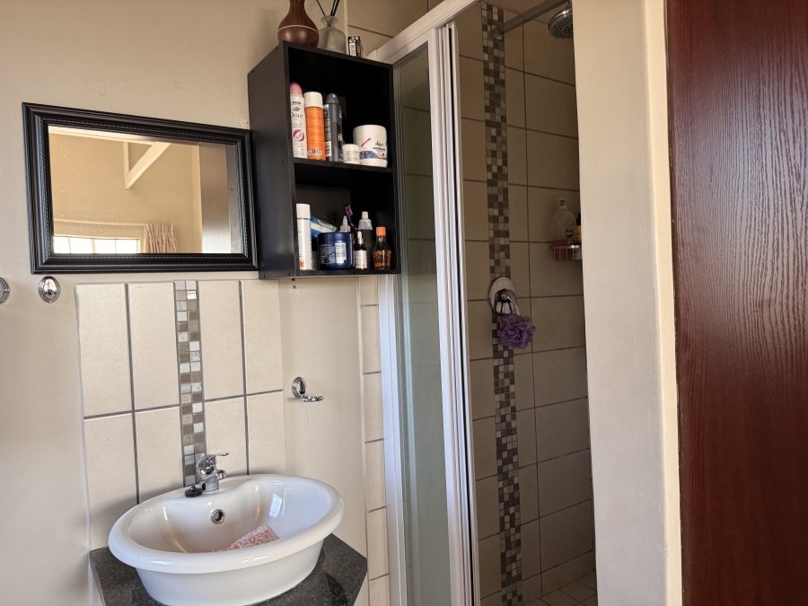 3 Bedroom Property for Sale in Waterval East North West